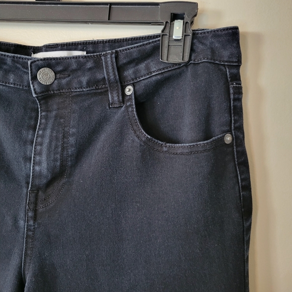 Kenneth Cole High Rise Skinny Dark Jeans With Zipper At The Ankle - Picture 2 of 9